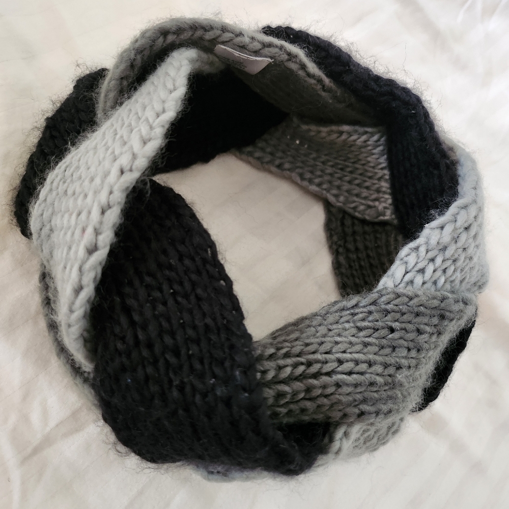Headband Braided Knit Gray/ Black Color Block